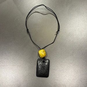 Adjustable stone necklace